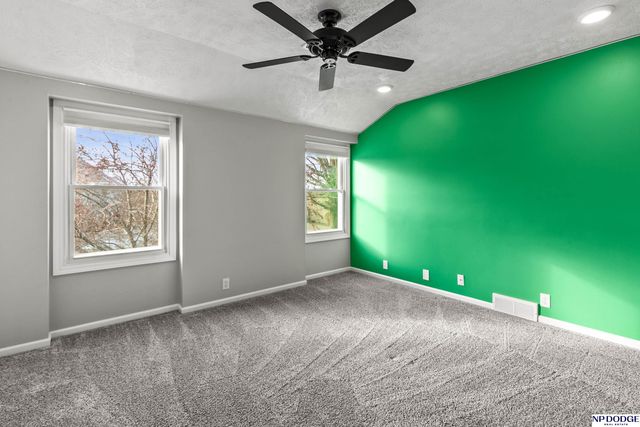 1917 S 167th Avenue Circle, Omaha, NE 68130