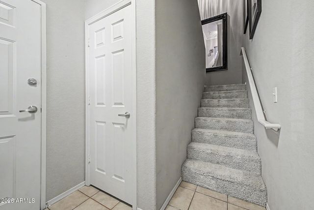 7401 W ARROWHEAD CLUBHOUSE Drive 2087, Glendale, AZ 85308