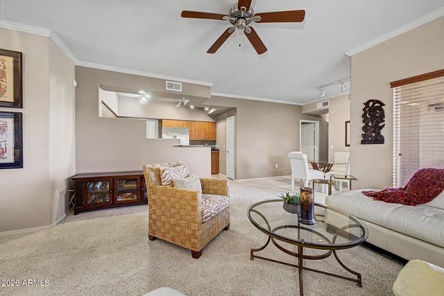 7401 W ARROWHEAD CLUBHOUSE Drive 2087, Glendale, AZ 85308