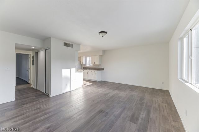 29 Gold Bar Court B, Las Vegas, NV 89110