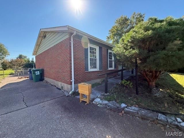 2640 Woodsage Drive, Florissant, MO 63033