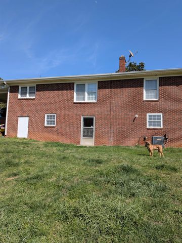 424 Dewberry Road, Cowpens, SC 29330