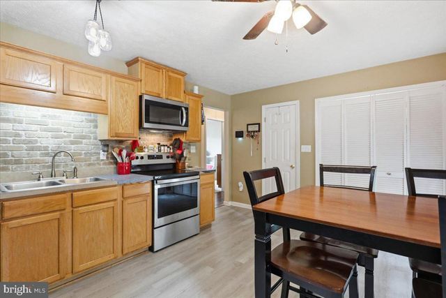 109 THOREAU DR, Inwood, WV 25428