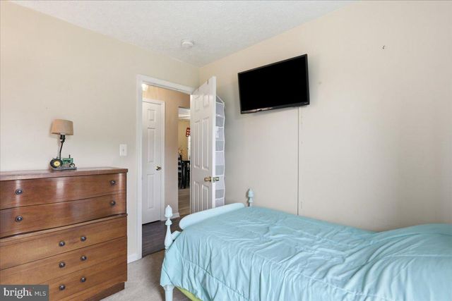 109 THOREAU DR, Inwood, WV 25428