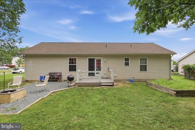109 THOREAU DR, Inwood, WV 25428