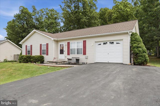 109 THOREAU DR, Inwood, WV 25428