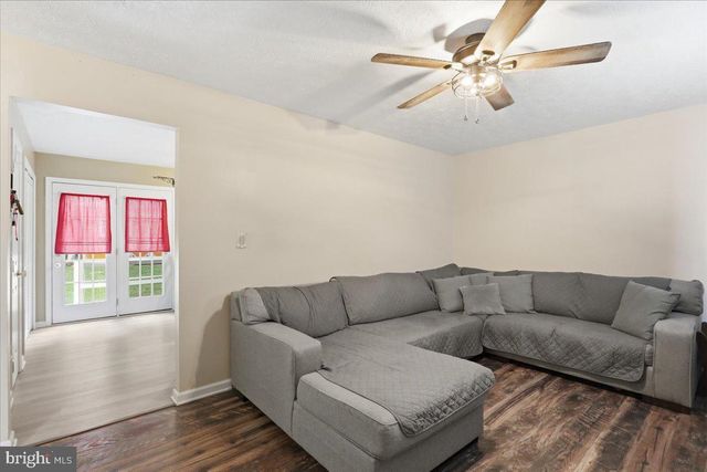 109 THOREAU DR, Inwood, WV 25428