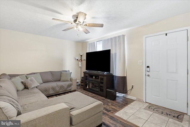 109 THOREAU DR, Inwood, WV 25428