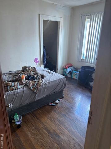 9180 Devonshire Road, Detroit, MI 48224