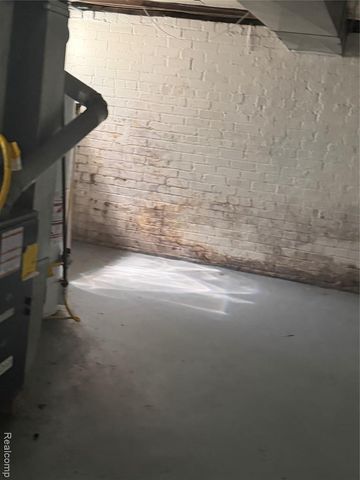 9180 Devonshire Road, Detroit, MI 48224