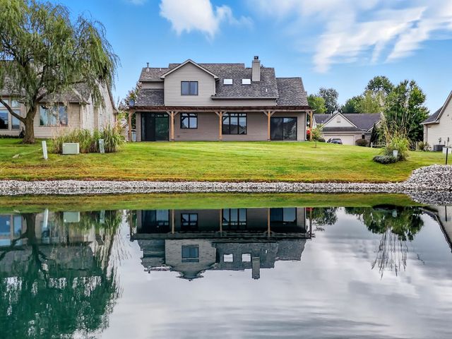 2412 BARCROFT Court, Fort Wayne, IN 46804