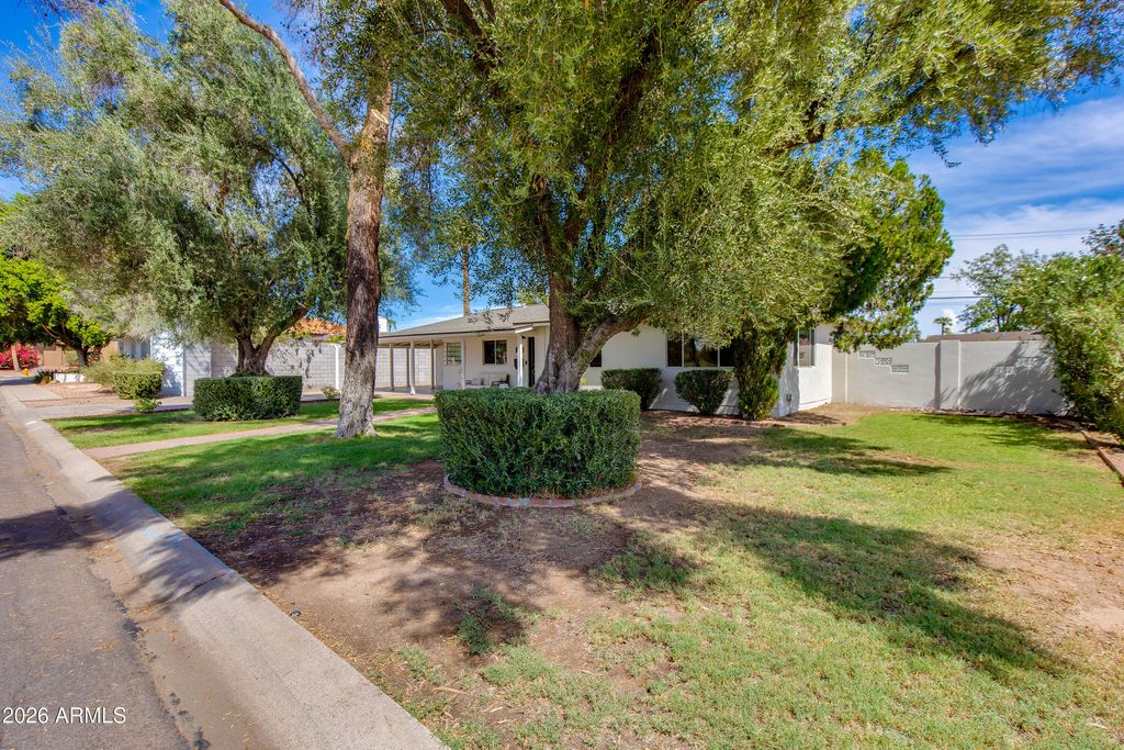 6219 N 11TH Avenue, Phoenix, AZ 85013 — photo 3