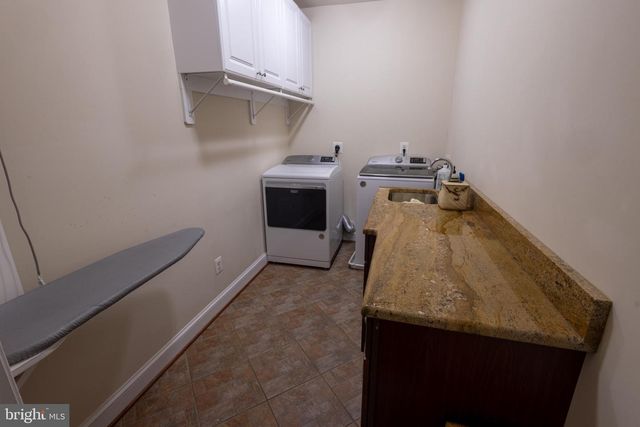 5717 OLD CLIFTON RD, Clifton, VA 20124