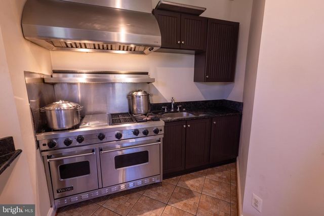 5717 OLD CLIFTON RD, Clifton, VA 20124