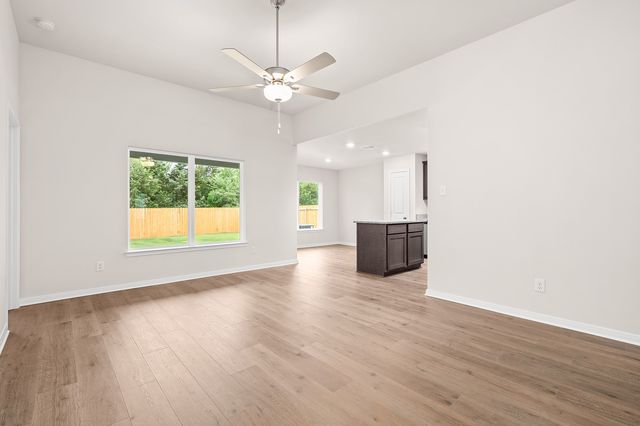 223 North Island Drive, Terrell, TX 75160