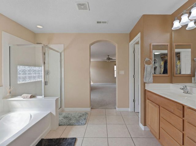 213 Paseo Vista Loop NE, Rio Rancho, NM 87124