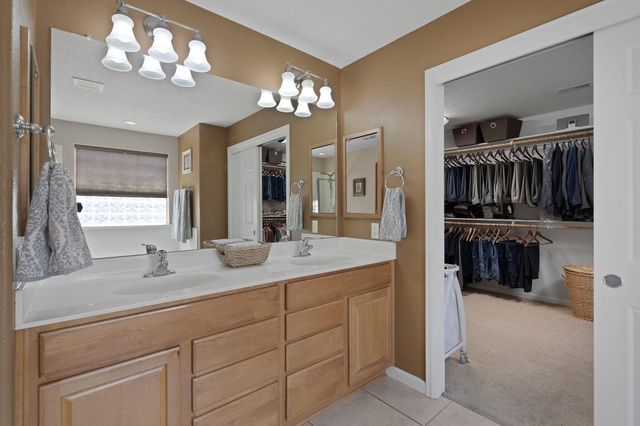 213 Paseo Vista Loop NE, Rio Rancho, NM 87124