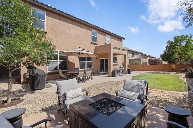 213 Paseo Vista Loop NE, Rio Rancho, NM 87124