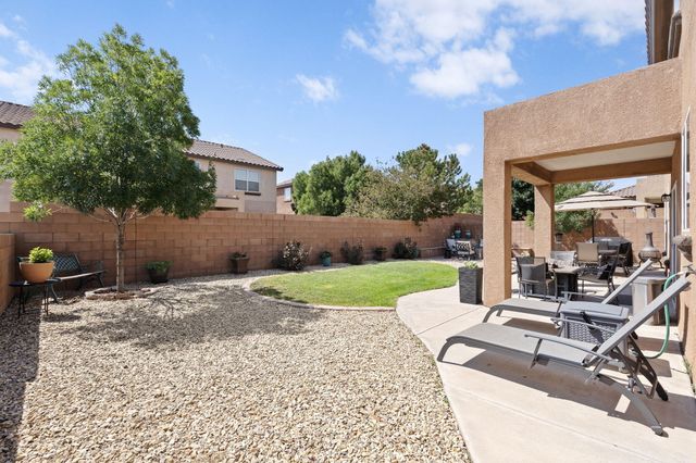 213 Paseo Vista Loop NE, Rio Rancho, NM 87124