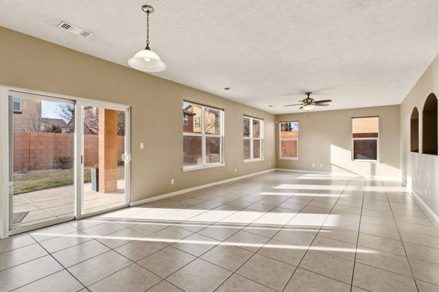 213 Paseo Vista Loop NE, Rio Rancho, NM 87124