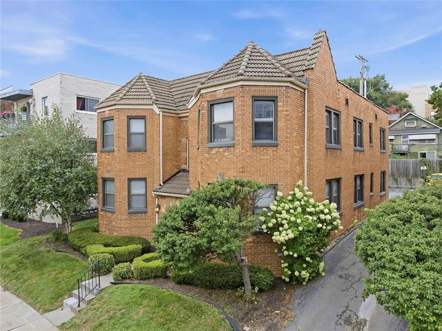 4514 Broadway Boulevard 2A, Kansas City, MO 64111