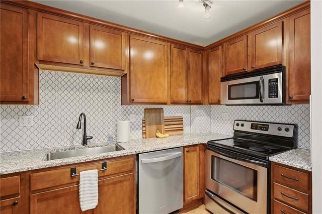 4514 Broadway Boulevard 2A, Kansas City, MO 64111