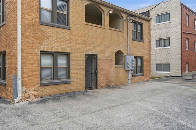 4514 Broadway Boulevard 2A, Kansas City, MO 64111
