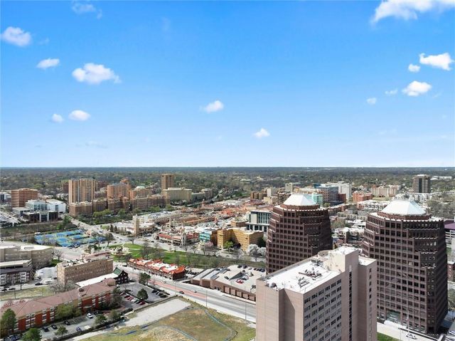4514 Broadway Boulevard 2A, Kansas City, MO 64111