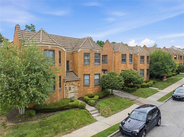 4514 Broadway Boulevard 2A, Kansas City, MO 64111