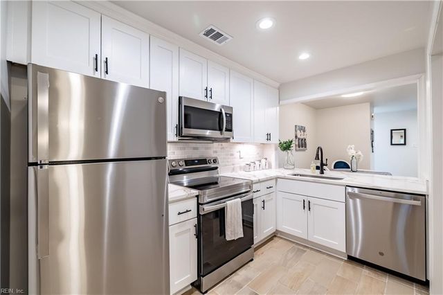 1110 Crist PL, Virginia Beach, VA 23454