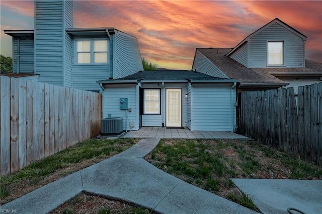 1110 Crist PL, Virginia Beach, VA 23454