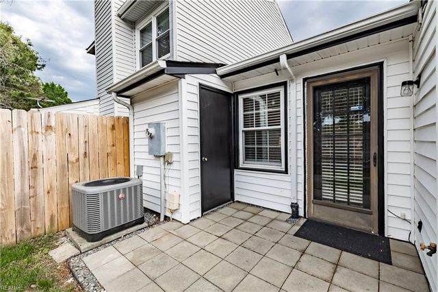 1110 Crist PL, Virginia Beach, VA 23454