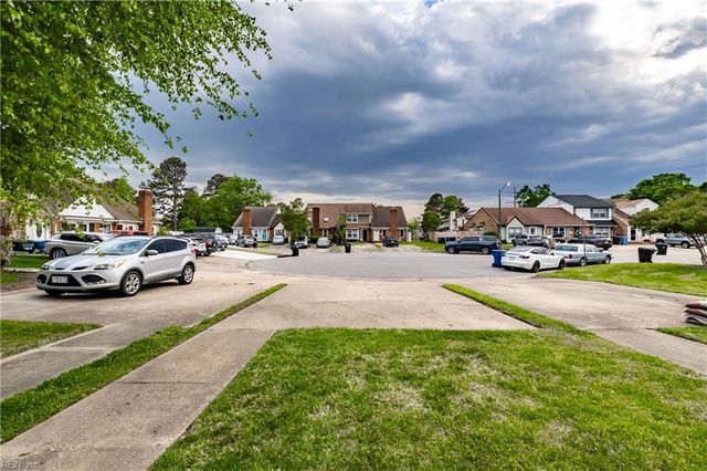 1110 Crist PL, Virginia Beach, VA 23454