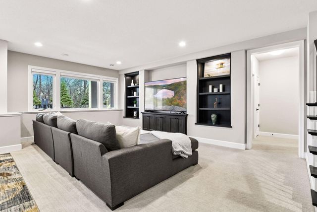 7100 Highland Court, Eden Prairie, MN 55346