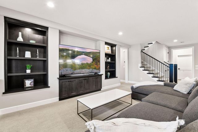 7100 Highland Court, Eden Prairie, MN 55346