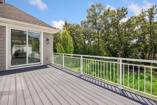 7100 Highland Court, Eden Prairie, MN 55346