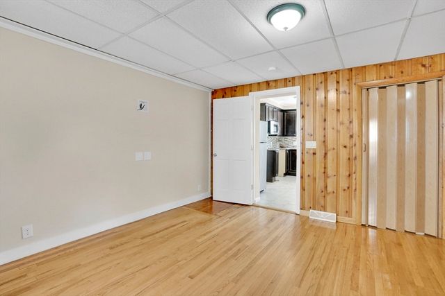 38 Whitman St, Chicopee, MA 01013