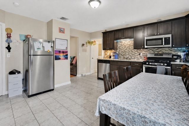 38 Whitman St, Chicopee, MA 01013