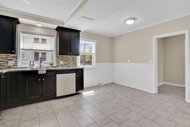 38 Whitman St, Chicopee, MA 01013