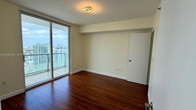 50 Biscayne Blvd 4507, Miami, FL 33132