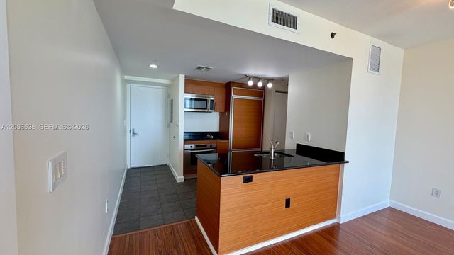 50 Biscayne Blvd 4507, Miami, FL 33132