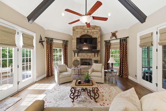 9421 Whittingham Dr, Brentwood, TN 37027