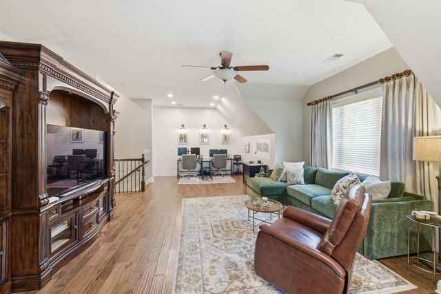 9421 Whittingham Dr, Brentwood, TN 37027