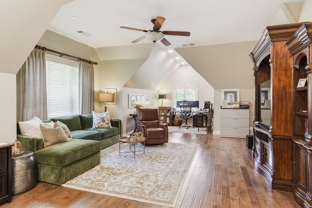 9421 Whittingham Dr, Brentwood, TN 37027