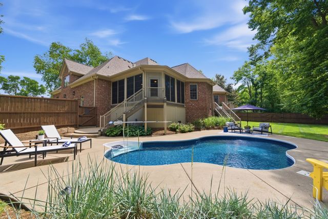 9421 Whittingham Dr, Brentwood, TN 37027