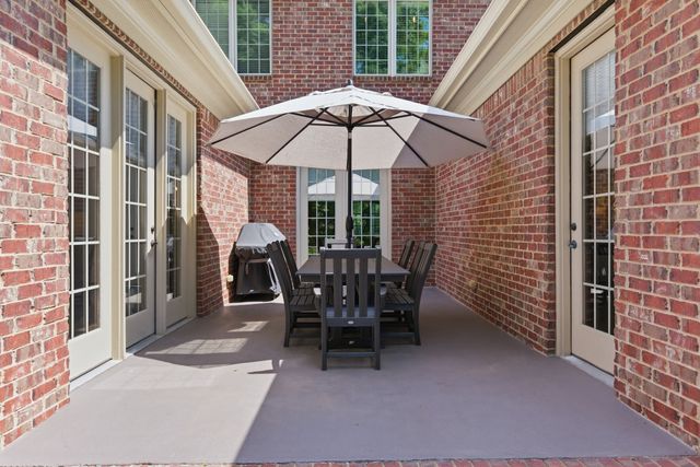 9421 Whittingham Dr, Brentwood, TN 37027