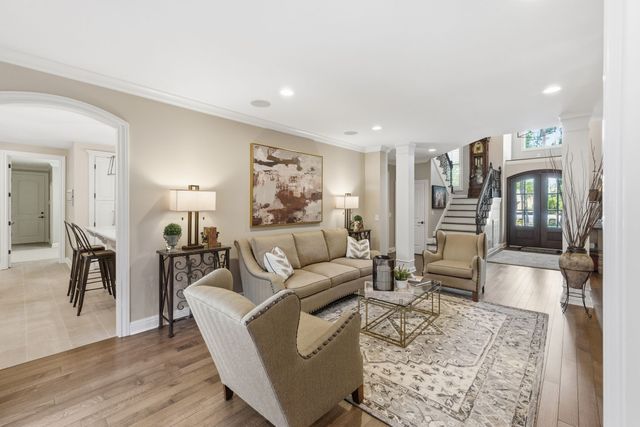 9421 Whittingham Dr, Brentwood, TN 37027