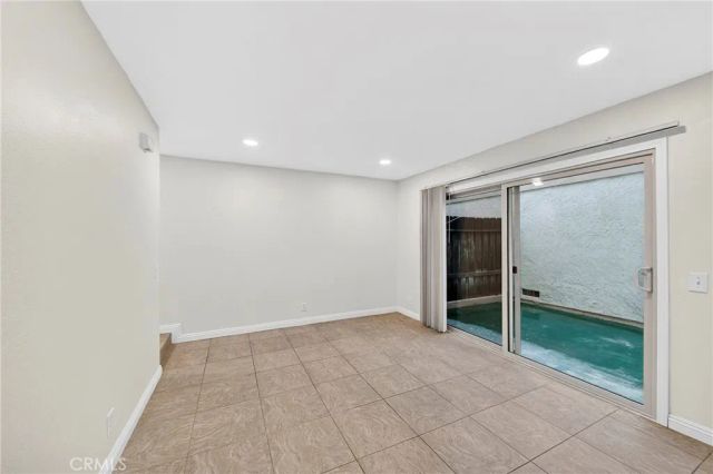11360 166th 10, Cerritos, CA 90703