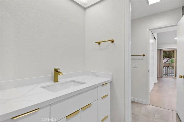 11360 166th 10, Cerritos, CA 90703
