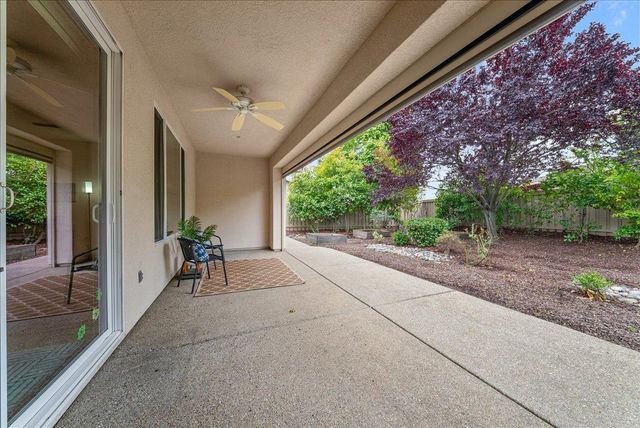 1017 Longhorn Ln, Lincoln, CA 95648